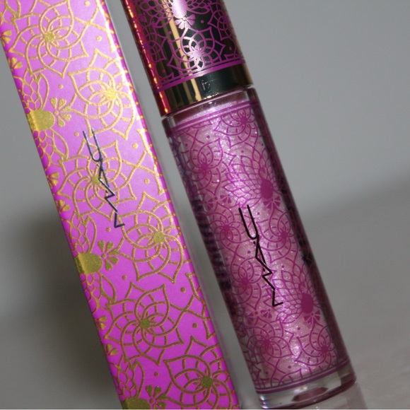 MAC Cosmetics x Disney Aladdin ‘Magic Carpet Ride’ Lipglass Lipgloss - Picture 5 of 16